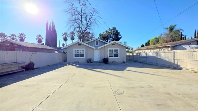 1138 1140 N Park Avenue, Pomona, CA 91768