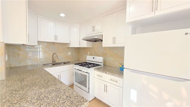 1138 1140 N Park Avenue, Pomona, CA 91768