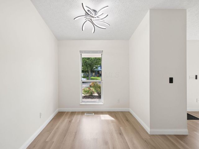 1726 Weather Stone Lane, Columbus, OH 43235