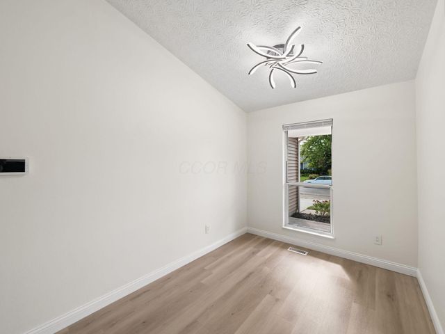 1726 Weather Stone Lane, Columbus, OH 43235