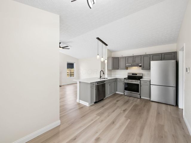 1726 Weather Stone Lane, Columbus, OH 43235