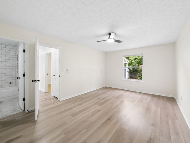 1726 Weather Stone Lane, Columbus, OH 43235
