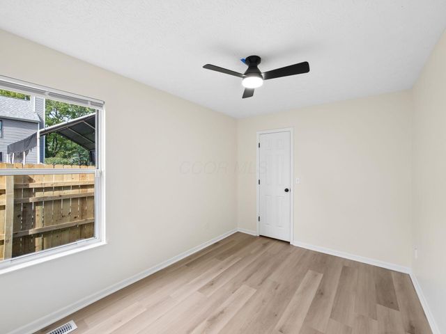 1726 Weather Stone Lane, Columbus, OH 43235