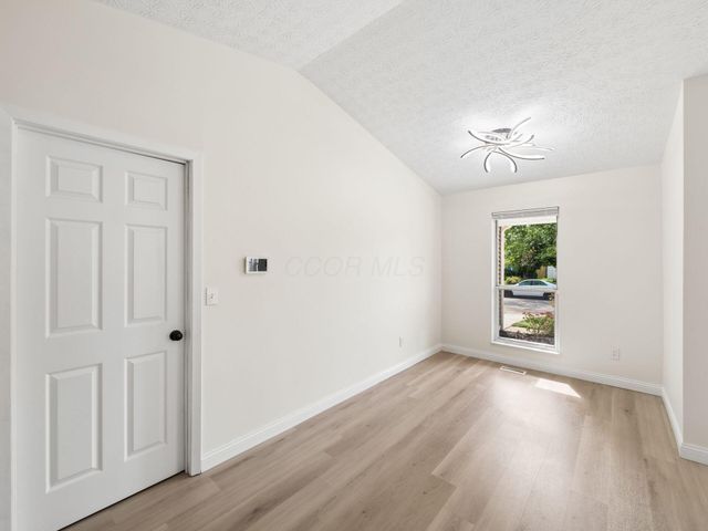 1726 Weather Stone Lane, Columbus, OH 43235