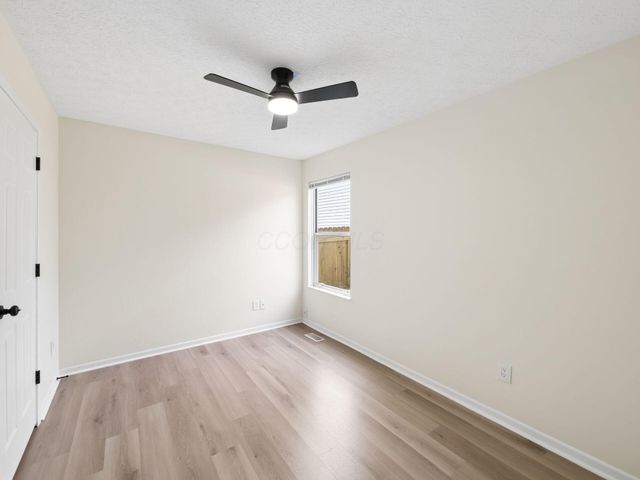 1726 Weather Stone Lane, Columbus, OH 43235
