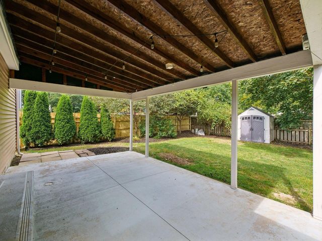 1726 Weather Stone Lane, Columbus, OH 43235
