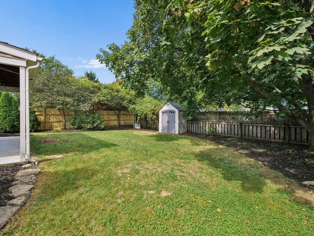 1726 Weather Stone Lane, Columbus, OH 43235