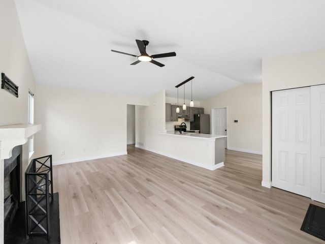 1726 Weather Stone Lane, Columbus, OH 43235
