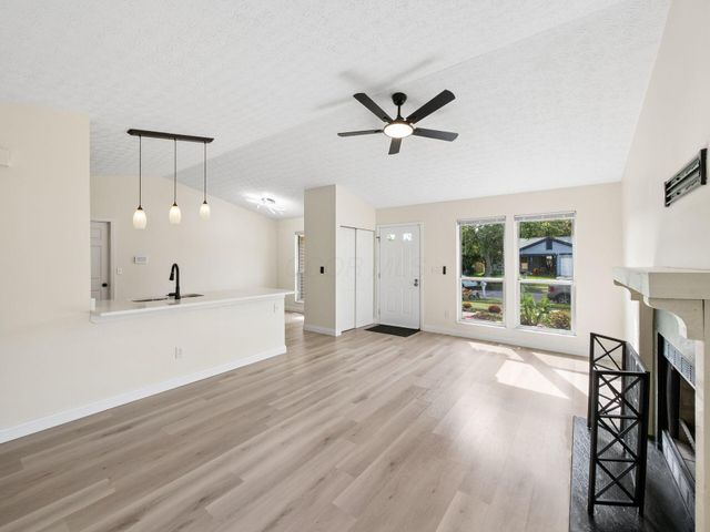 1726 Weather Stone Lane, Columbus, OH 43235