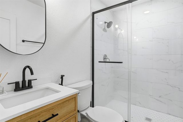 1820 Castille Drive, Carrollton, TX 75007