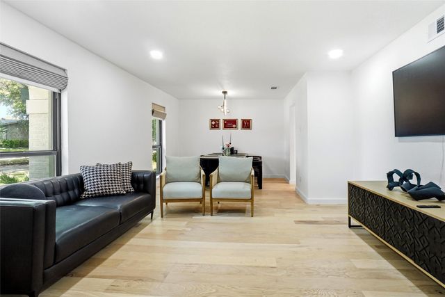 1820 Castille Drive, Carrollton, TX 75007