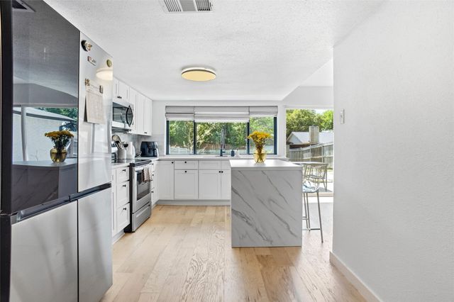 1820 Castille Drive, Carrollton, TX 75007