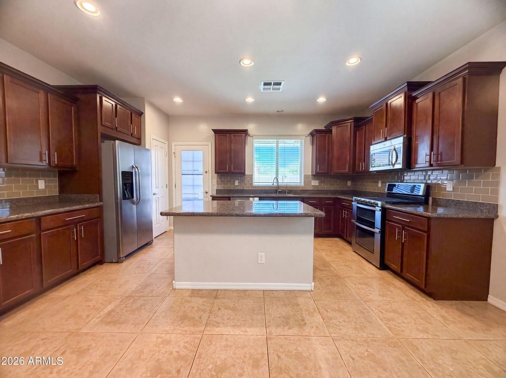 875 W AYRSHIRE Trail, San Tan Valley, AZ 85143 — photo 2