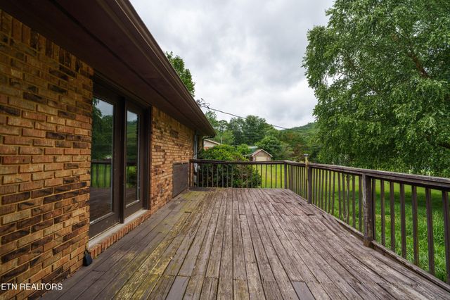 405 Dogleg Drive, Livingston, TN 38570