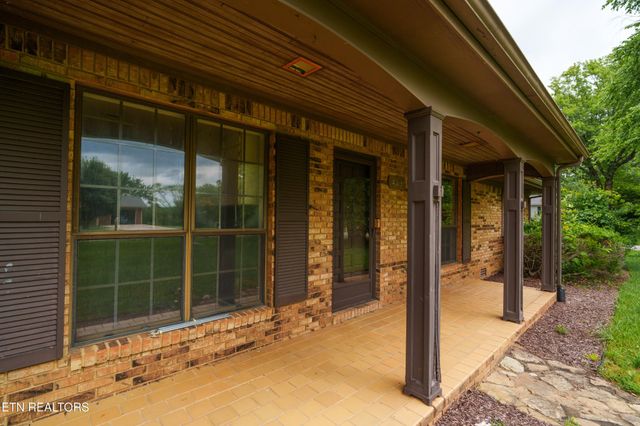 405 Dogleg Drive, Livingston, TN 38570
