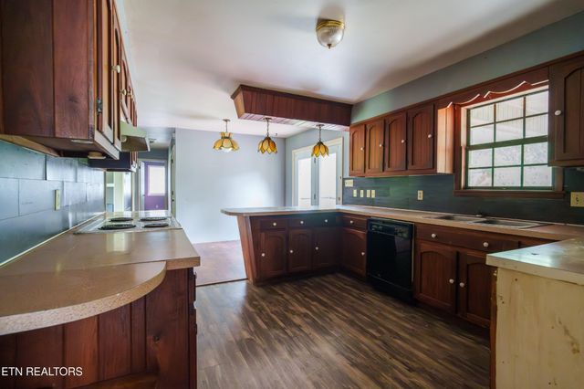 405 Dogleg Drive, Livingston, TN 38570