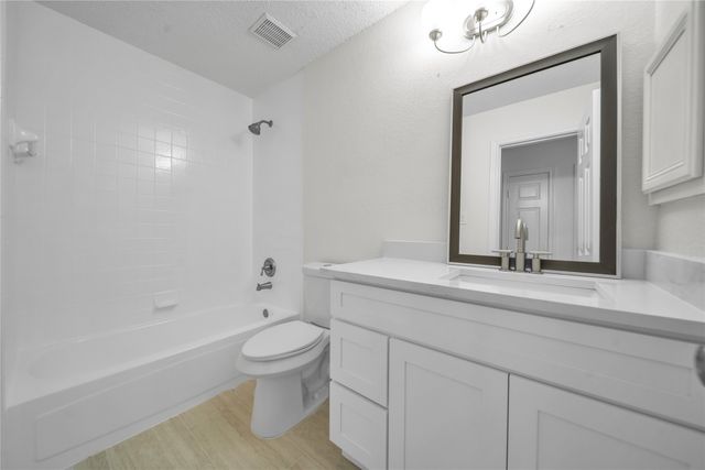 139 Woodcreek Drive, Rockwall, TX 75032