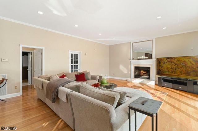 20 Crestview Ln, Sparta Twp., NJ 07871