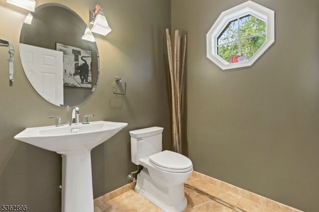 20 Crestview Ln, Sparta Twp., NJ 07871