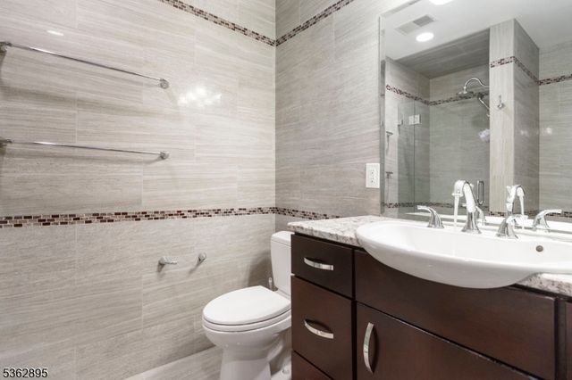 20 Crestview Ln, Sparta Twp., NJ 07871