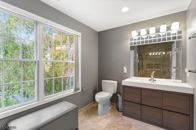 20 Crestview Ln, Sparta Twp., NJ 07871