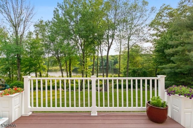 20 Crestview Ln, Sparta Twp., NJ 07871