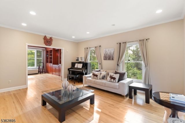 20 Crestview Ln, Sparta Twp., NJ 07871