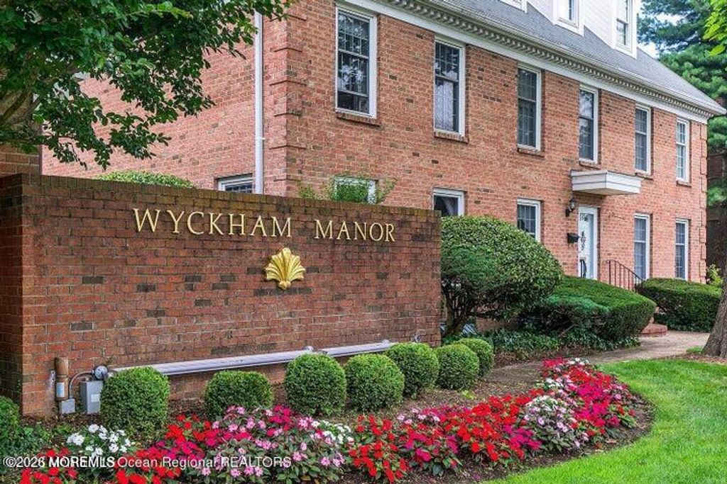 51 Wyckham Road, Spring Lake Heights, NJ 07762