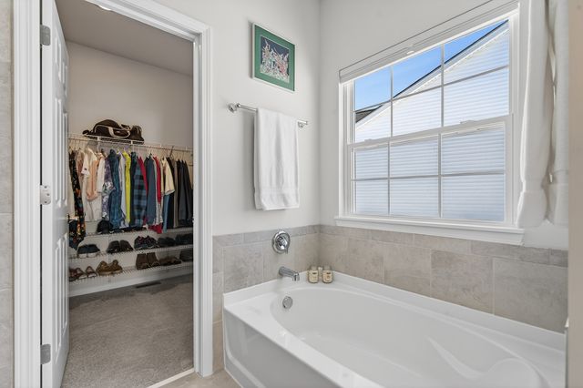 429 Fairway Lane, Sycamore, IL 60178