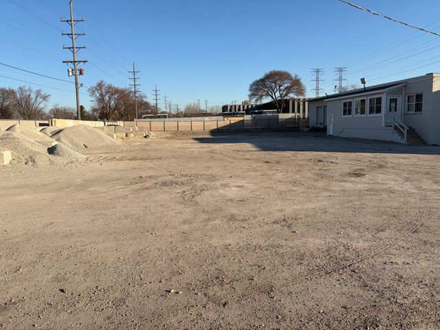 1285 Aurora Avenue, Aurora, IL 60505