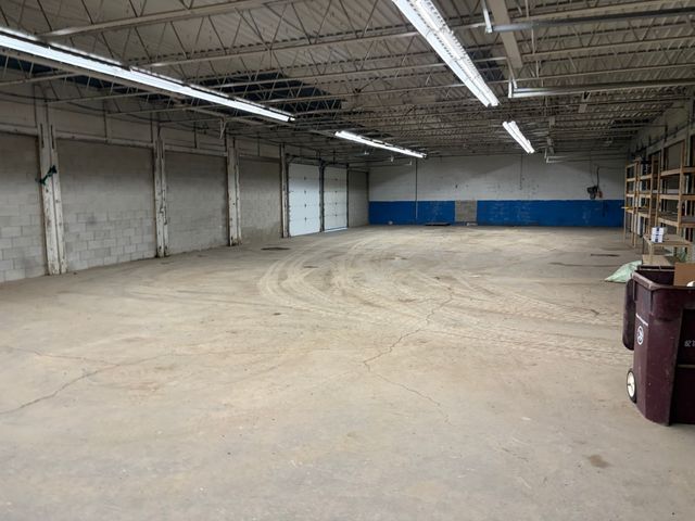 1285 Aurora Avenue, Aurora, IL 60505