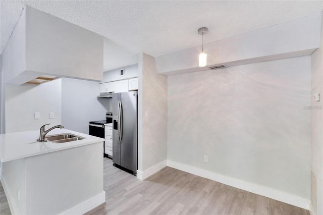 8718 MALLARD RESERVE DRIVE 101, Tampa, FL 33614