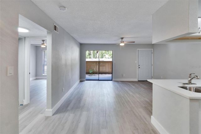 8718 MALLARD RESERVE DRIVE 101, Tampa, FL 33614