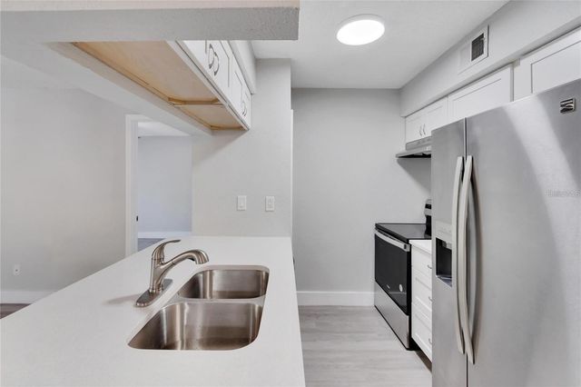 8718 MALLARD RESERVE DRIVE 101, Tampa, FL 33614