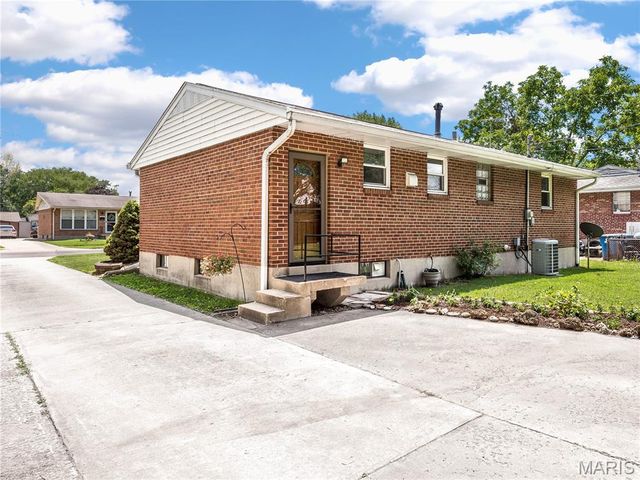 3121 Davis Avenue, Granite City, IL 62040