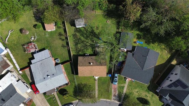720 Nickoles LN, Norfolk, VA 23513