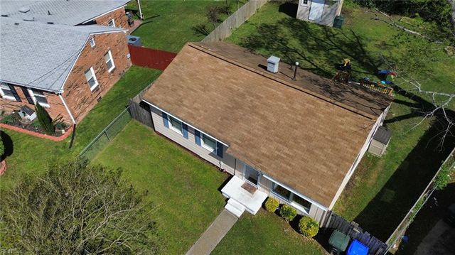 720 Nickoles LN, Norfolk, VA 23513