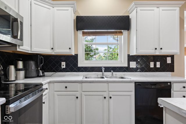 5836 Monticello Square Lane, Indianapolis, IN 46234