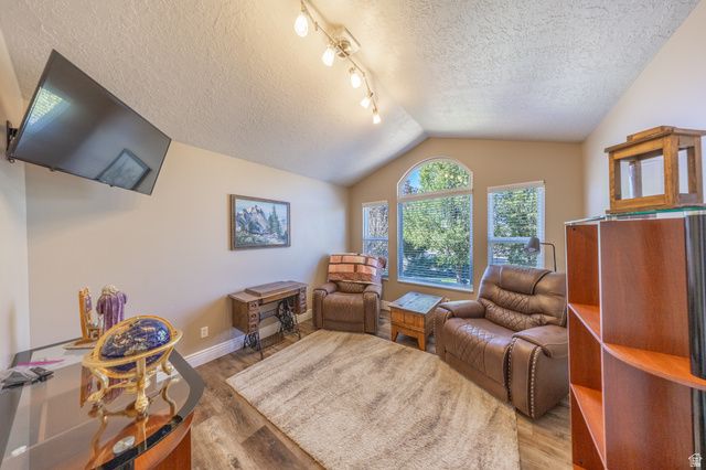 1670 N 1350 W, Farr West, UT 84404