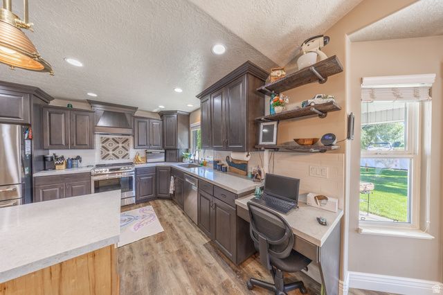 1670 N 1350 W, Farr West, UT 84404