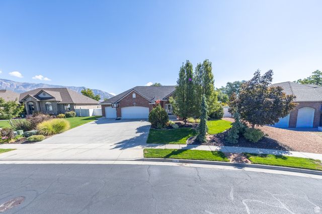 1670 N 1350 W, Farr West, UT 84404