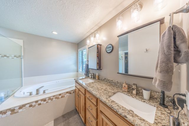 1670 N 1350 W, Farr West, UT 84404
