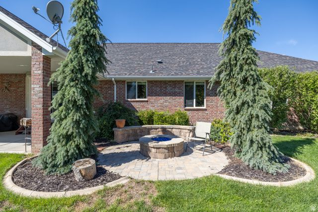 1670 N 1350 W, Farr West, UT 84404