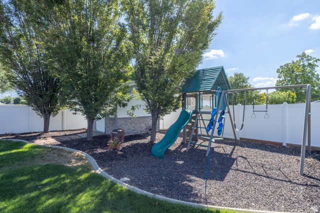 1670 N 1350 W, Farr West, UT 84404