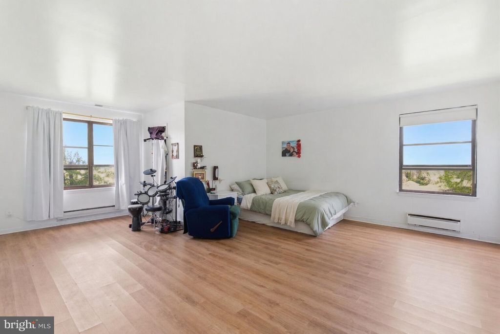 Image 12 of property listing at 6317 PARK HEIGHTS AVE #204, Baltimore, MD 21215