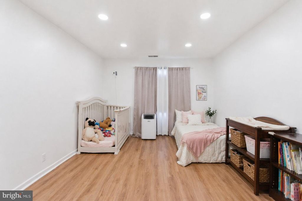 Image 17 of property listing at 6317 PARK HEIGHTS AVE #204, Baltimore, MD 21215