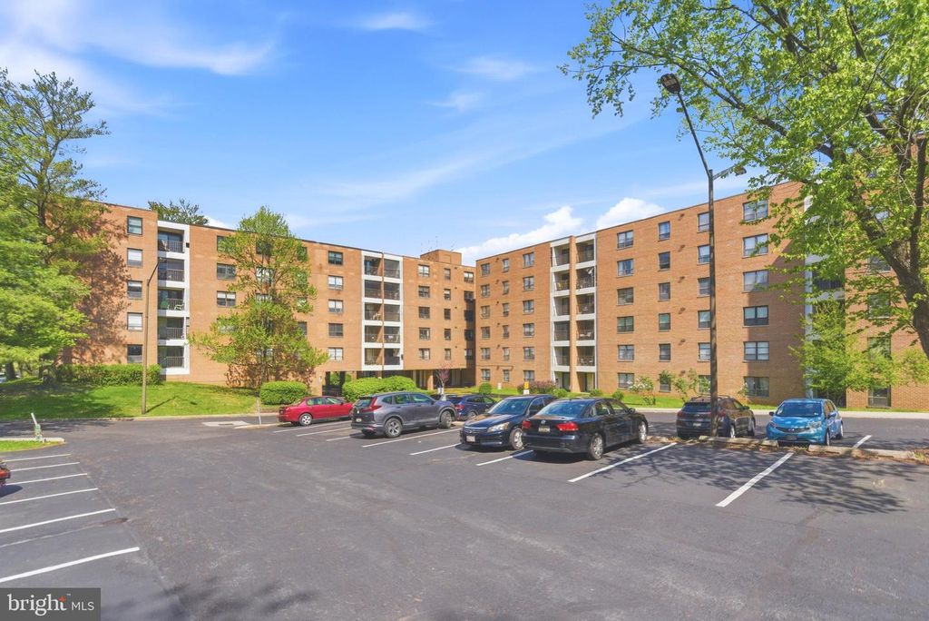 Image 25 of property listing at 6317 PARK HEIGHTS AVE #204, Baltimore, MD 21215