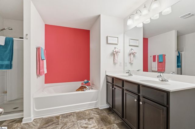 113 Hartwood Lake Lane, Greer, SC 29650