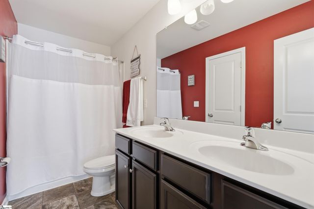 113 Hartwood Lake Lane, Greer, SC 29650