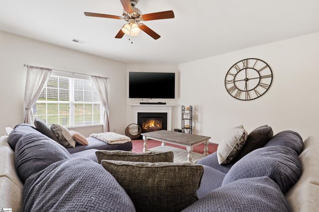 113 Hartwood Lake Lane, Greer, SC 29650
